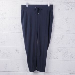 Athleta Midtown Ankle Pant Size 8 Black Lightweight Travel Elastic Waist Stretch